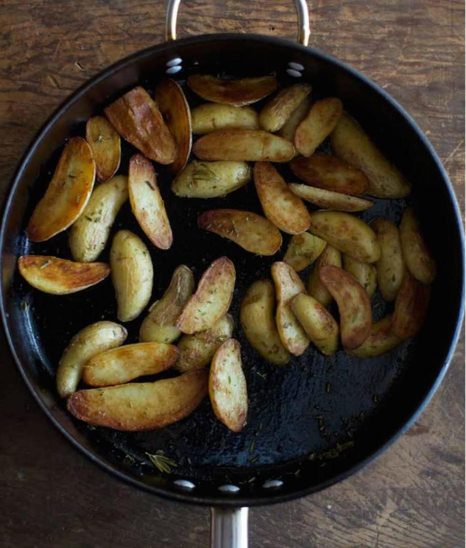 Roasted Fingerling Potatoes with Rosemary