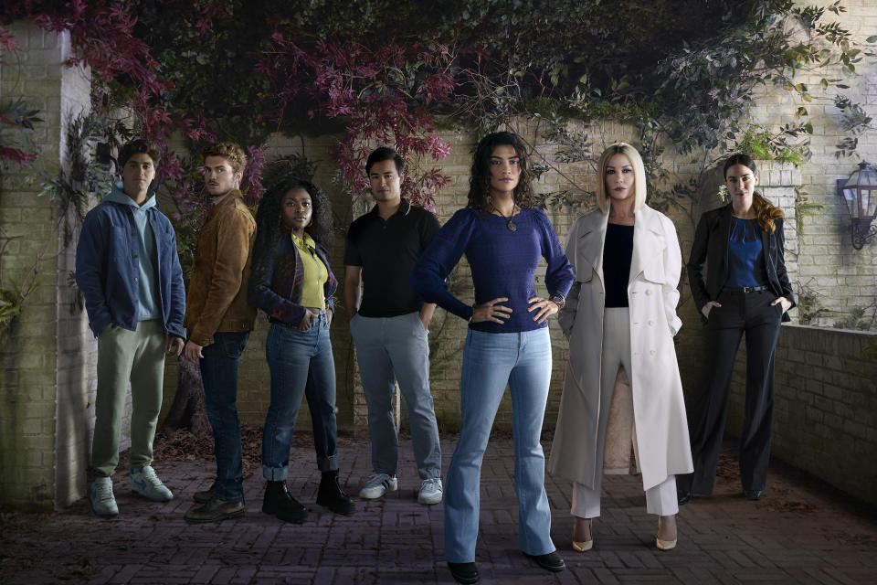 Disney’s “National Treasure: Edge of History” stars Lisette Olivera as Jess, Catherine Zeta-Jones as Billie, Zuri Reed as Tasha, Jordan Rodrigues as Ethan, Antonio Cipriano as Oren, Jake Austin Walker as Liam Sadusky, and Lyndon Smith as Agent Ross. (Disney/Michael Muller)
