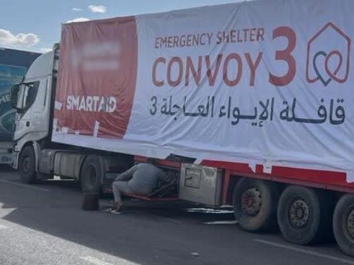 Trucks carrying tents for Palestinians in Gaza from the Israeli relief group SmartAid.