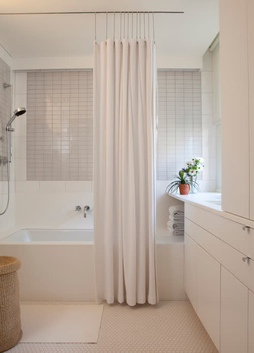 Home staging the bathroom