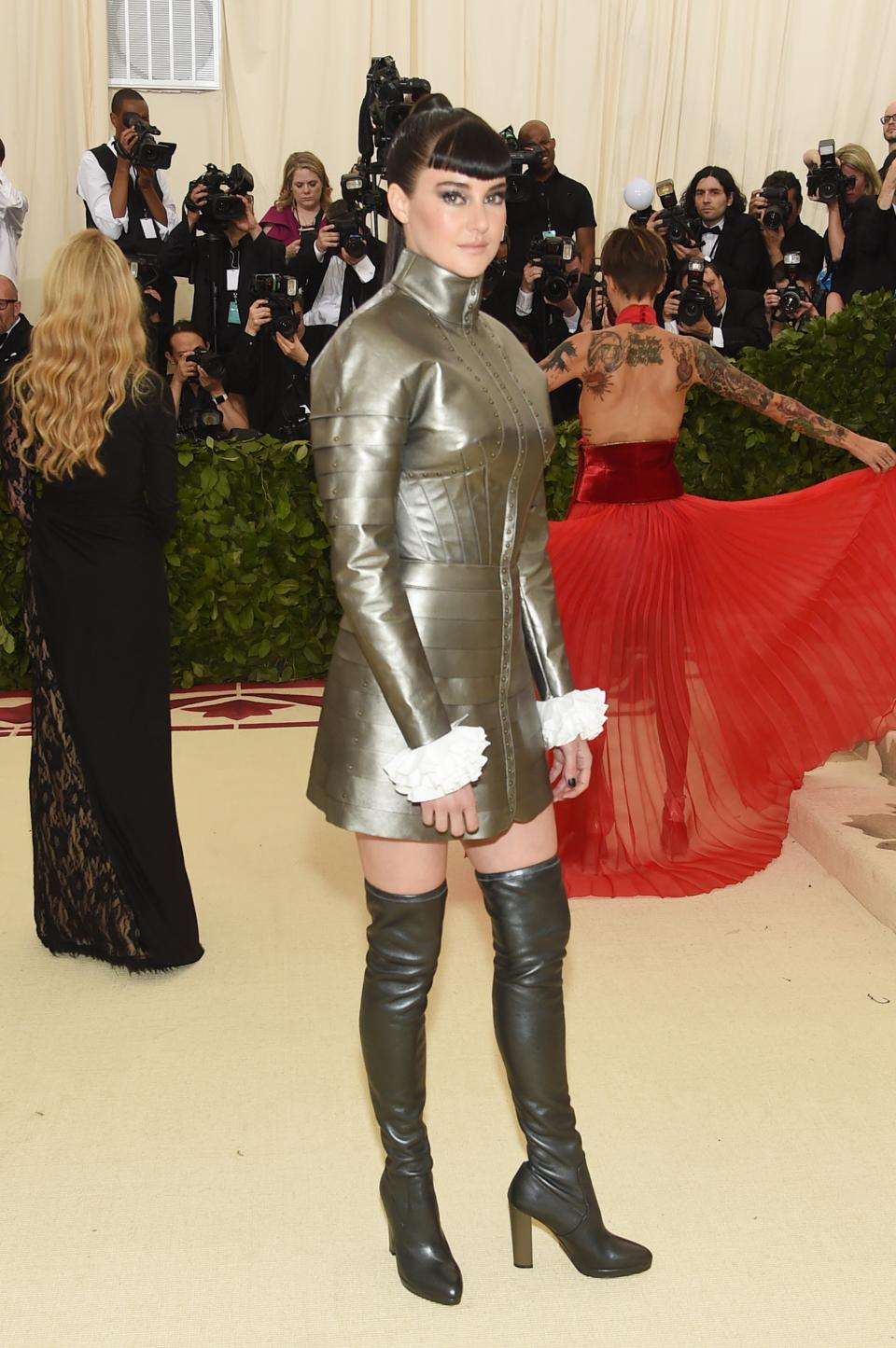 <h1 class="title">Shailene Woodley in Ralph Lauren</h1><cite class="credit">Photo: Getty Images</cite>