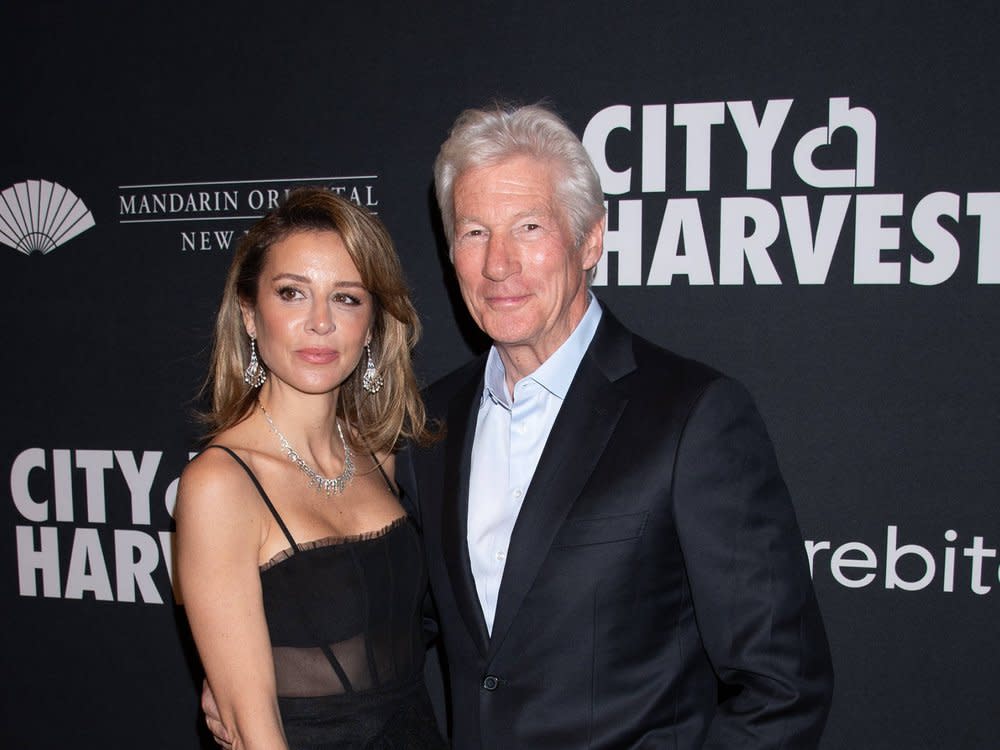 Alejandra und Richard Gere besuchten die City Harvest Gala. (Bild: imago/Cover-Images)