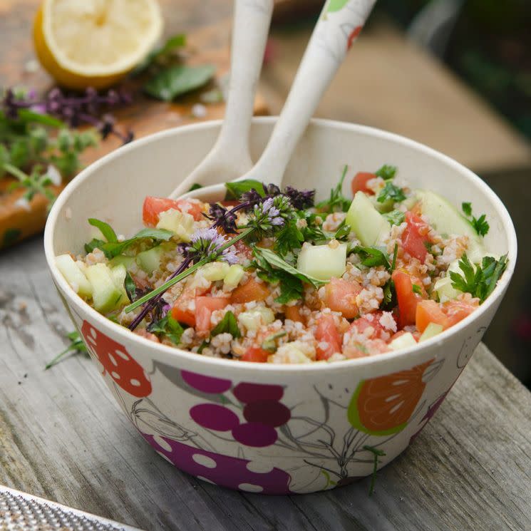 Tabulé con pepino, tomate y menta