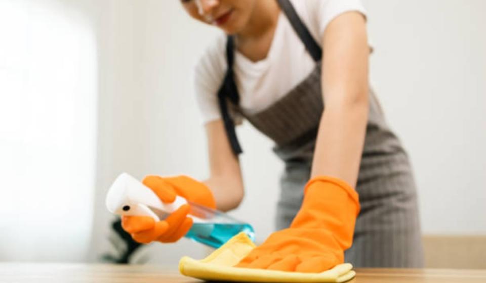 ¿Cómo se le paga la prima de servicios a las empleadas domésticas en Colombia? Foto: tomada de istockphoto.com - chanakon laorob