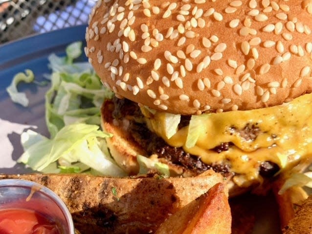 burger from Ledger in salem massachusetts