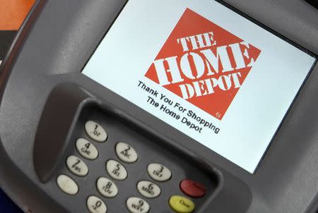 Home Depot's shares fall in afternoon trade despite earnings beat