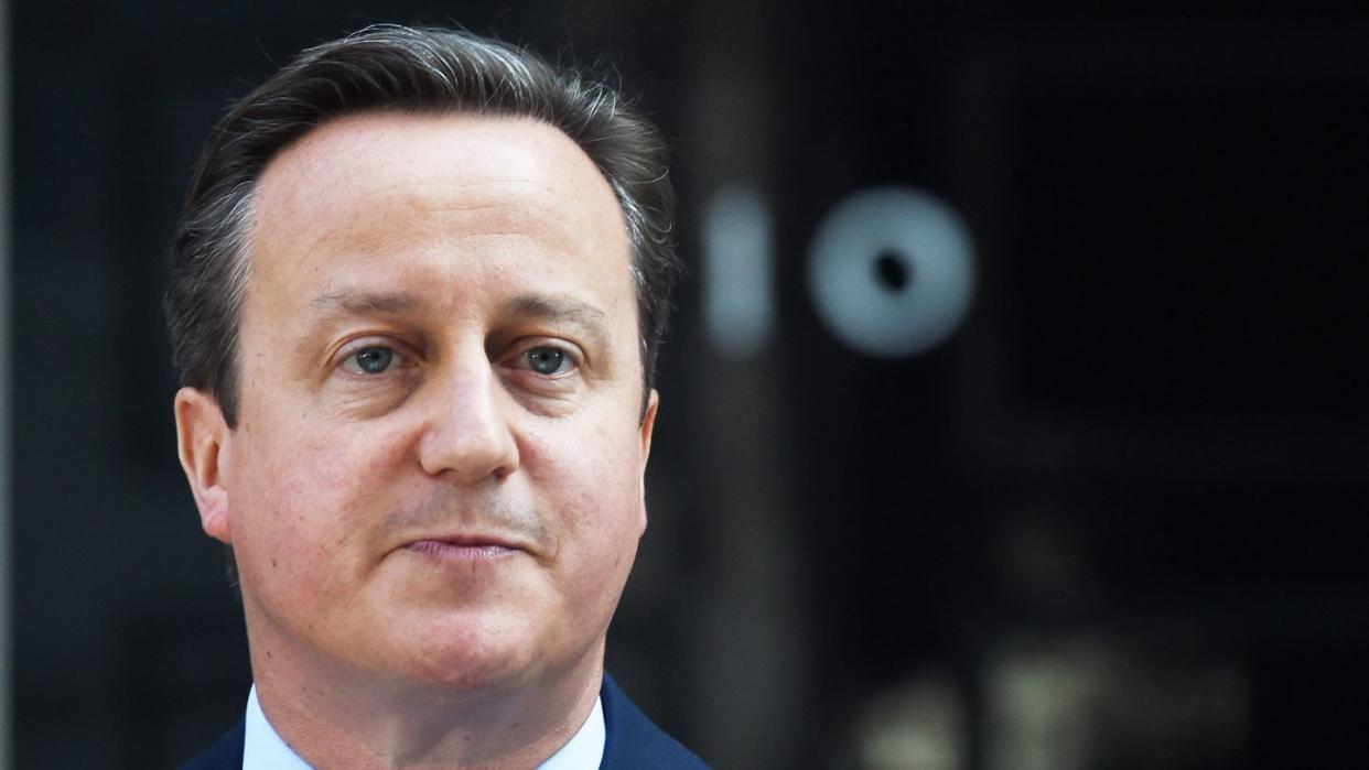 Die britische Regierung lässt die Rolle des früheren Premierministers David Cameron im Fall des insolventen Finanzdienstleisters Greensill Capital prüfen.
