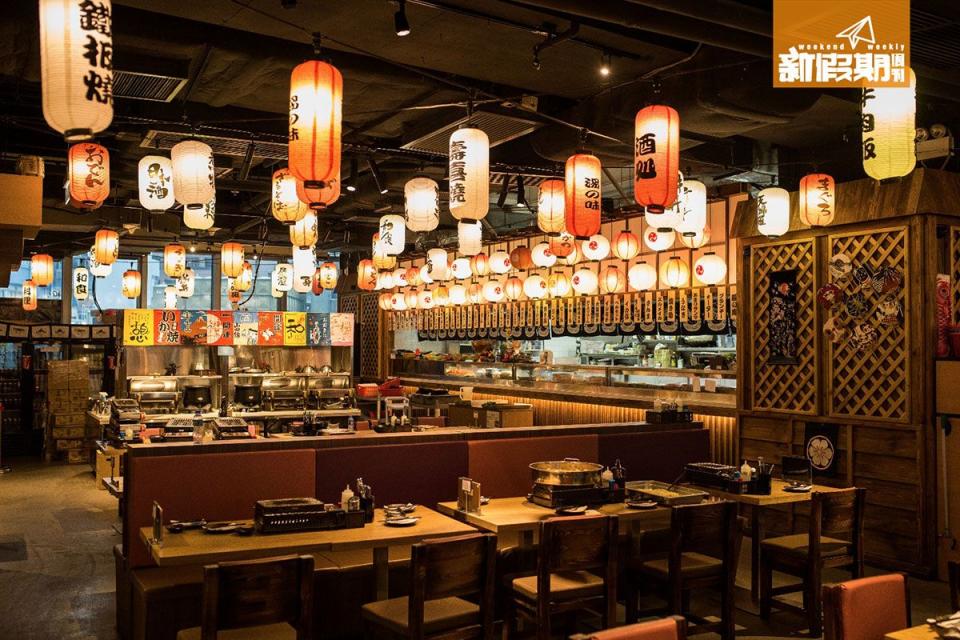 餐廳佔地一萬呎，設計以日本江戶時代為主題，充滿古色古香的日本風情而且空間感十足。