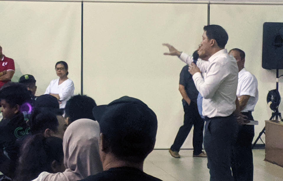 SMS for Transport and Sengkang West MP Lam Pin Min addressing a crowd on 12 November, 2019, during a dialogue session at Anchorvale Community Club. (PHOTO: Yahoo News Singapore)