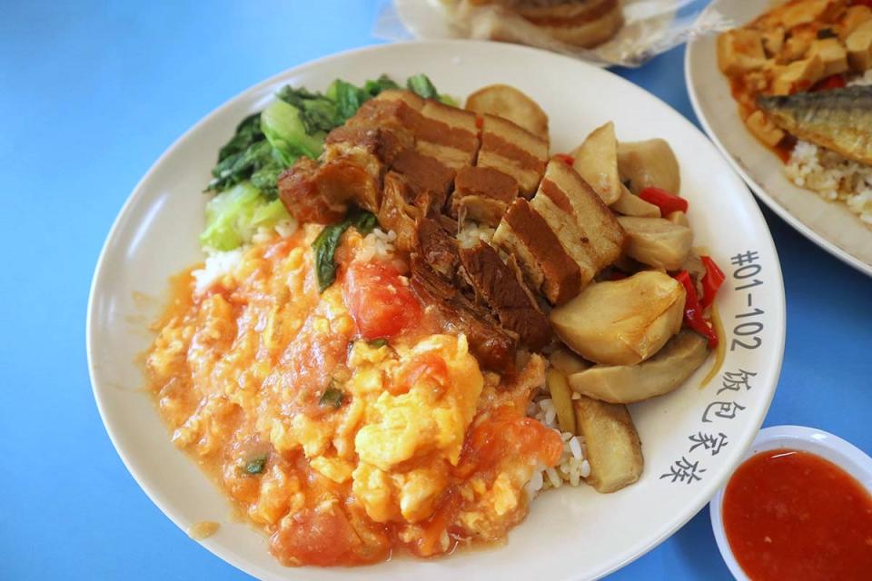 taiwan fan bao - braised pork set