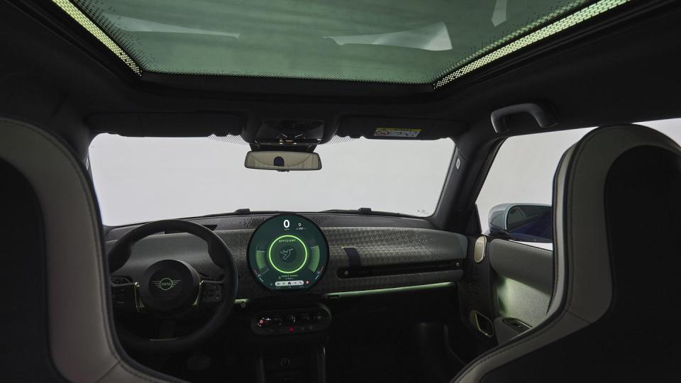 2025 mini cooper se electric interior