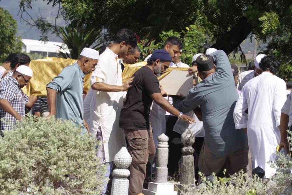 SM Mohamed Idris is laid to rest at the Perak Road Muslim Cemetery.