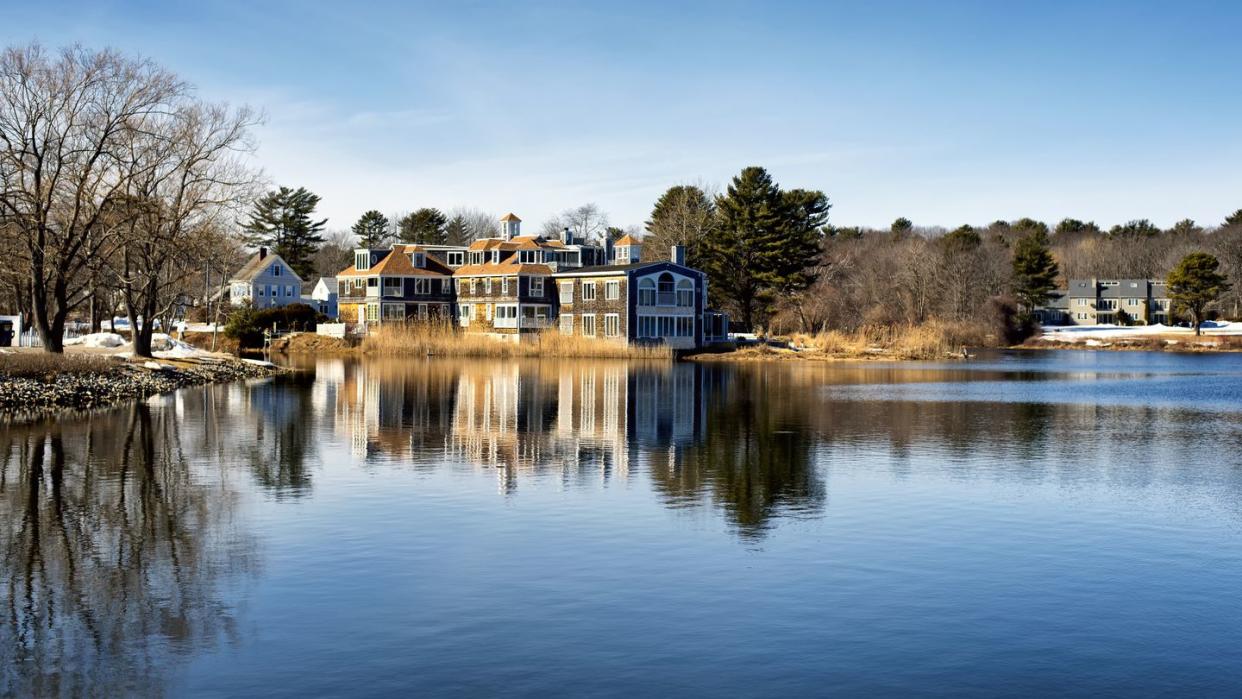 kennebunkport maine mansion on the water