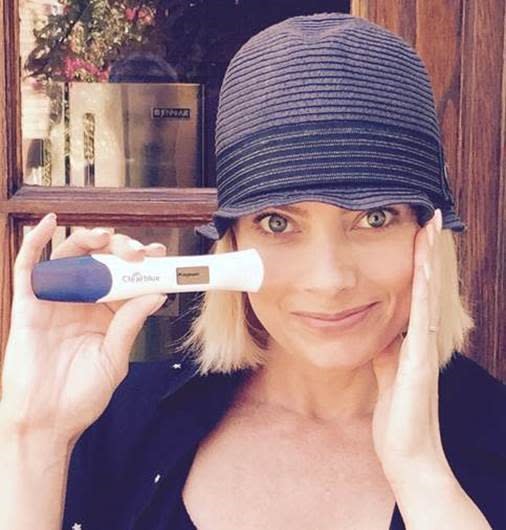 Jaime Pressly Pregnant, Expecting Twin Boys with Hamzi Hijazi