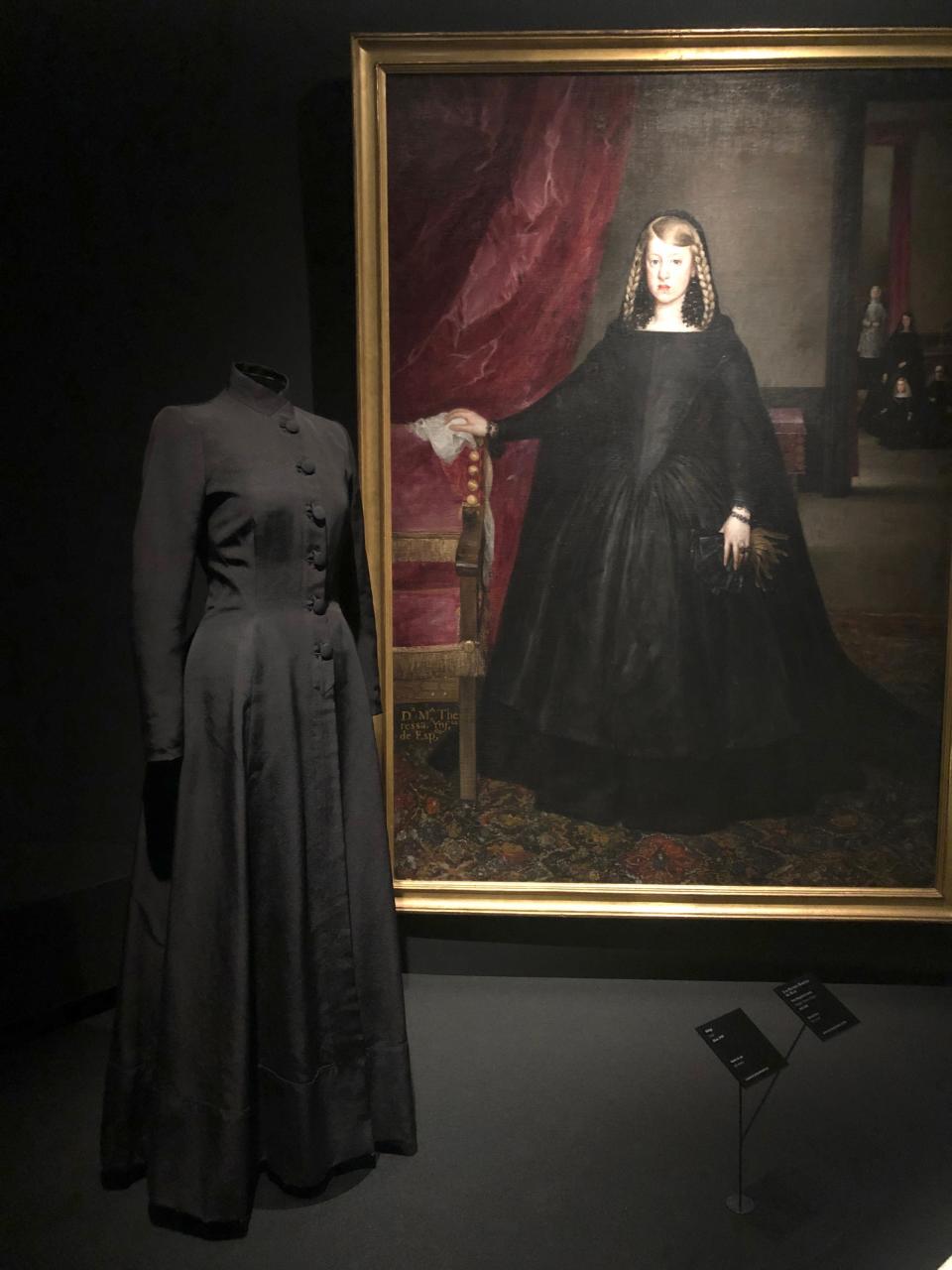 Juan Bautista Martinez del Mazo’s Margaret Theresa of Austria, 1665-6, with my black Balenciaga evening coat from 1939.