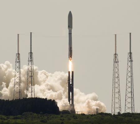 United Launch Alliance launches an Atlas V rocket with an United States Air Force OTV-4 onboard from Cape Canaveral Air Force Station, Florida, May 20, 2015.REUTERS/Michael Brown