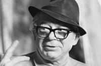 Billy Wilder (1906-2002), geboren in Österreich-Ungarn, drehte seine besten Filme nach seiner Emigration in die USA. Unsterblich machten ihn Komödien wie "Manche mögen's heiß", "Das Apartment" und "Das verflixte siebte Jahr", aber auch düstere Stoffe setzte er meisterhaft um - siehe "Zeugin der Anklage" oder "Boulevard der Dämmerung". (Bild: Evening Standard/Hulton Archive/Getty Images)