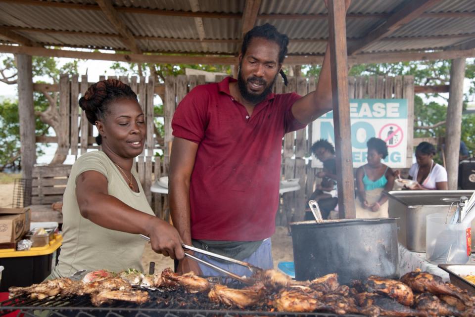 Vendors sell fresh fish and chicken on No Man’s Land (Radhika Aligh)