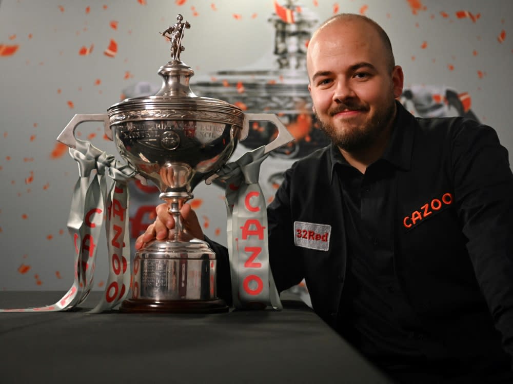 Brecel muss den WM-Pokal wieder hergeben (OLI SCARFF)