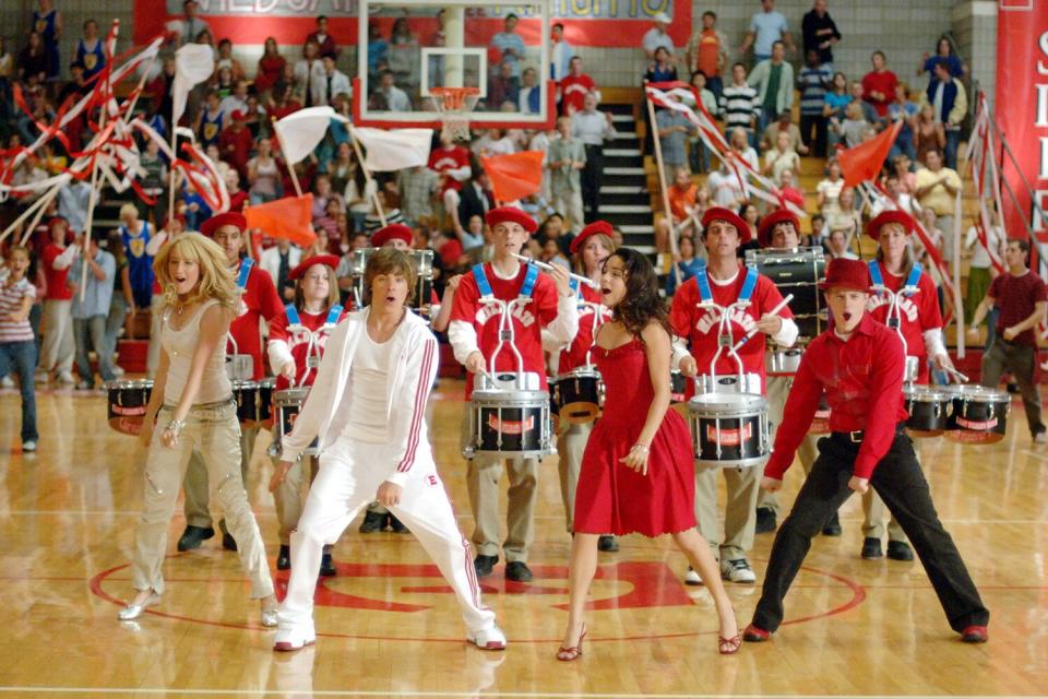 HIGH SCHOOL MUSICAL, Ashley Tisdale, Zac Efron, Vanessa Anne Hudgens, Lucas Grabeel, 2005