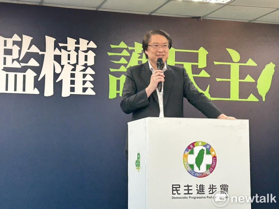 民進黨秘書長林右昌宣布將啟動全台「反濫權 護民主」宣講活動。   圖：黃宣尹攝
