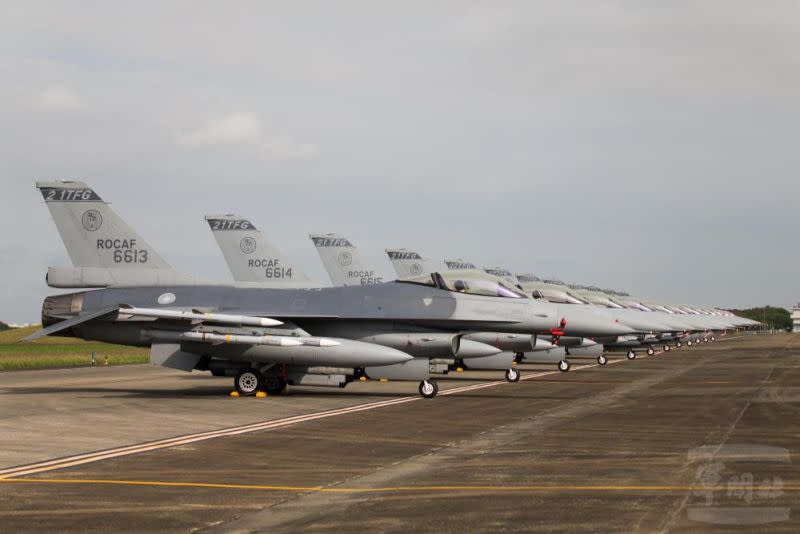 ▲11602 F-16V戰機成軍典禮後，許多評論指出台灣空軍是操作F-16V最多的國家，這很可能只有暫時性的意義。（圖／軍事新聞通訊社提供）