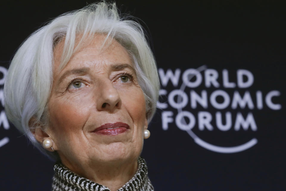 Esta foto de archivo del 21 de enero del 2019 muestra a la directora general del Fondo Monetario Internacional Christine Lagarde durante una conferencia de prensa en el Foro Económico Mundial en Davos. (AP Foto/Markus Schreiber, Archivo)