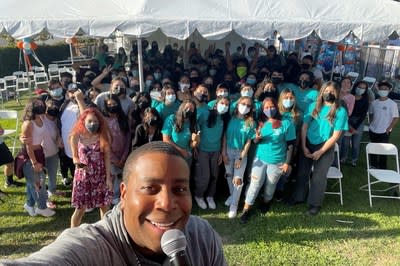 Actor and comedian Kenan Thompson poses for a selfie with Boys and Girls Club members in Whittier, Calif. Building on his experience portraying a veterinarian in an upcoming feature film, Thompson surprised students at Banfield Pet Hospital&#x002019;s NextVet launch event to help inspire the next generation of veterinary professionals.