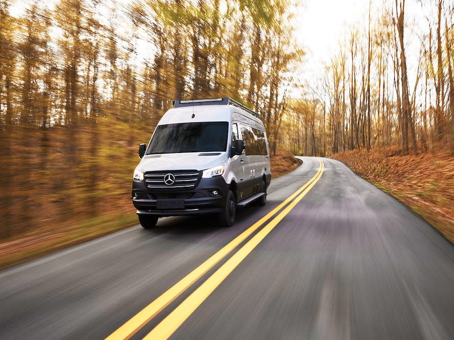 2022 Interstate 24X Touring Coach