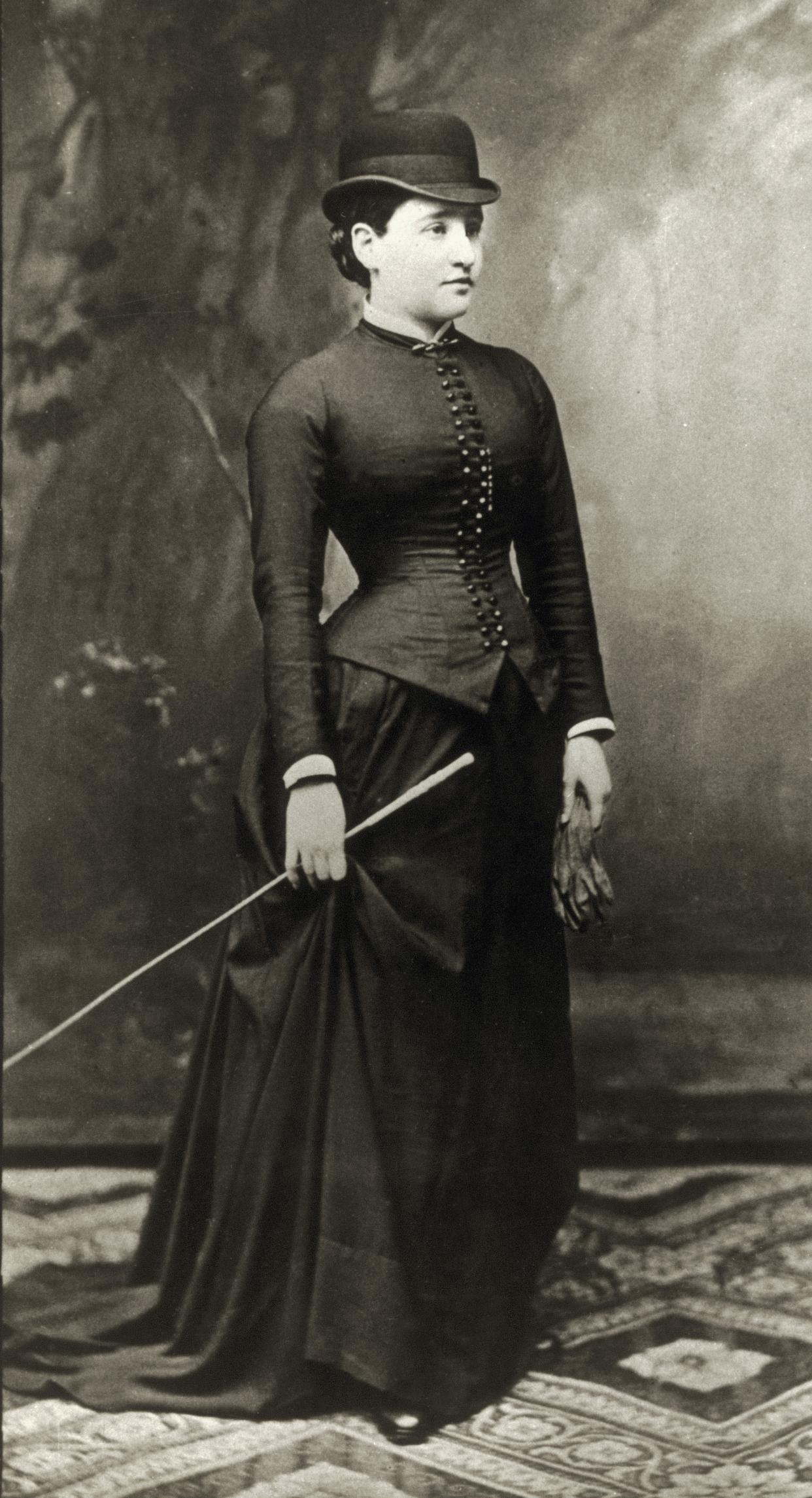 Bertha Pappenheim, más conocida como Anna O., en una fotografía de 1882. Está considerada la paciente cero de lo que más tarde sería el psicoanálisis de Sigmund Freud. Foto: Imagno/Getty Images) 