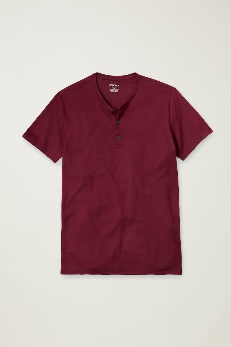 Jetsetter Performance Short Sleeve Henley