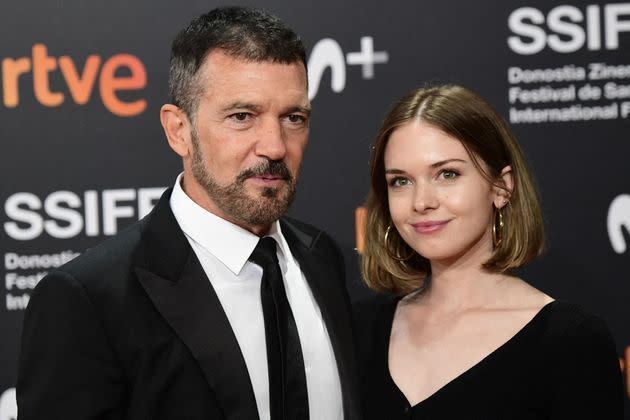 <p>Antonio Banderas et sa fille Stella, le 17 septembre 2021.</p>