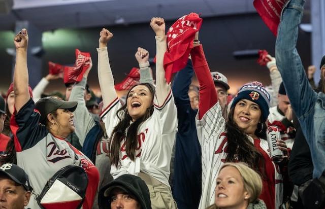 Inside Twins' clubhouse, fantasy football league takes center