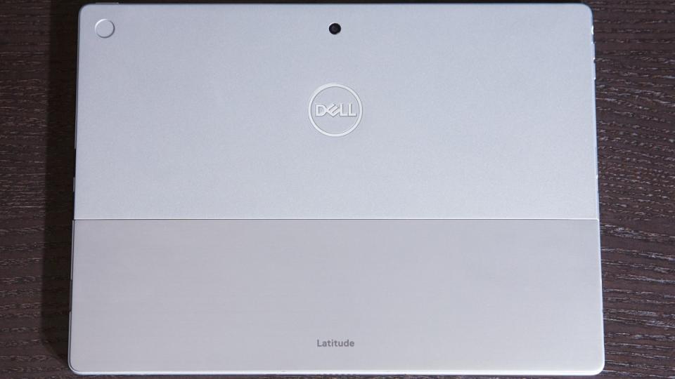 back of dell latitude 7320 detachable