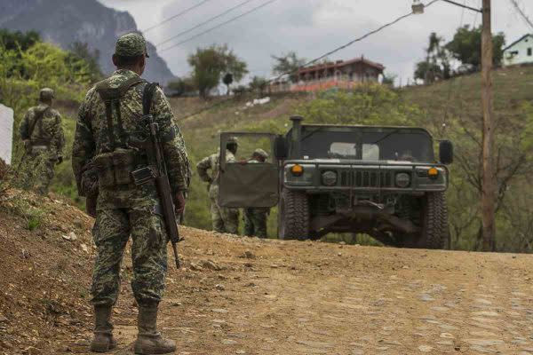 Ejército en Badiraguato, Sinaloa.