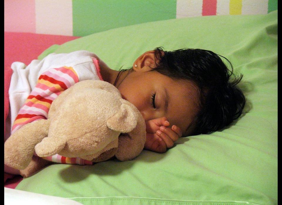 <a href="http://children.webmd.com/news/20110123/weekend-catch-up-sleep-may-help-kids-weight?src=RSS_PUBLIC" target="_hplink">As WebMD reported,</a> a National Sleep Foundation study published in the journal <em>Pediatrics</em> found that kids who get too little sleep (and don't make up for it on the weekends) were more likely to be obese.    <a href="http://children.webmd.com/news/20110123/weekend-catch-up-sleep-may-help-kids-weight?src=RSS_PUBLIC" target="_hplink">WebMD explained:</a> "Compared to children who slept about 9 hours a night, children who slept an average of 7 hours and had the most irregular sleep patterns had a fourfold greater risk of being obese..."