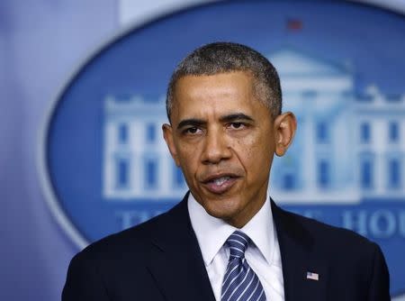 U.S. President Barack Obama announces the resignation of U.S. Secretary of Veteran Affairs Eric Shinseki after meeting with Shinseki at the White House in Washington, May 30, 2014. REUTERS/Larry Downing