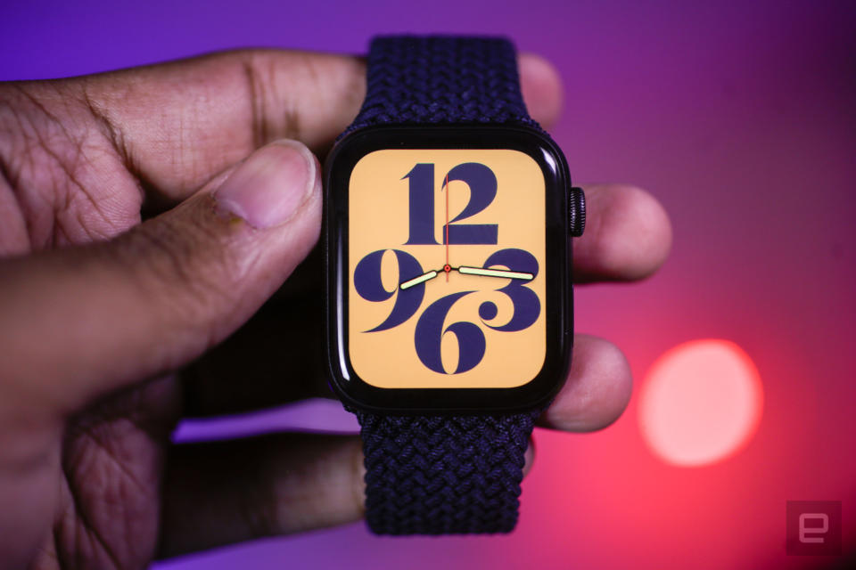 Apple Watch SE hands-on photos