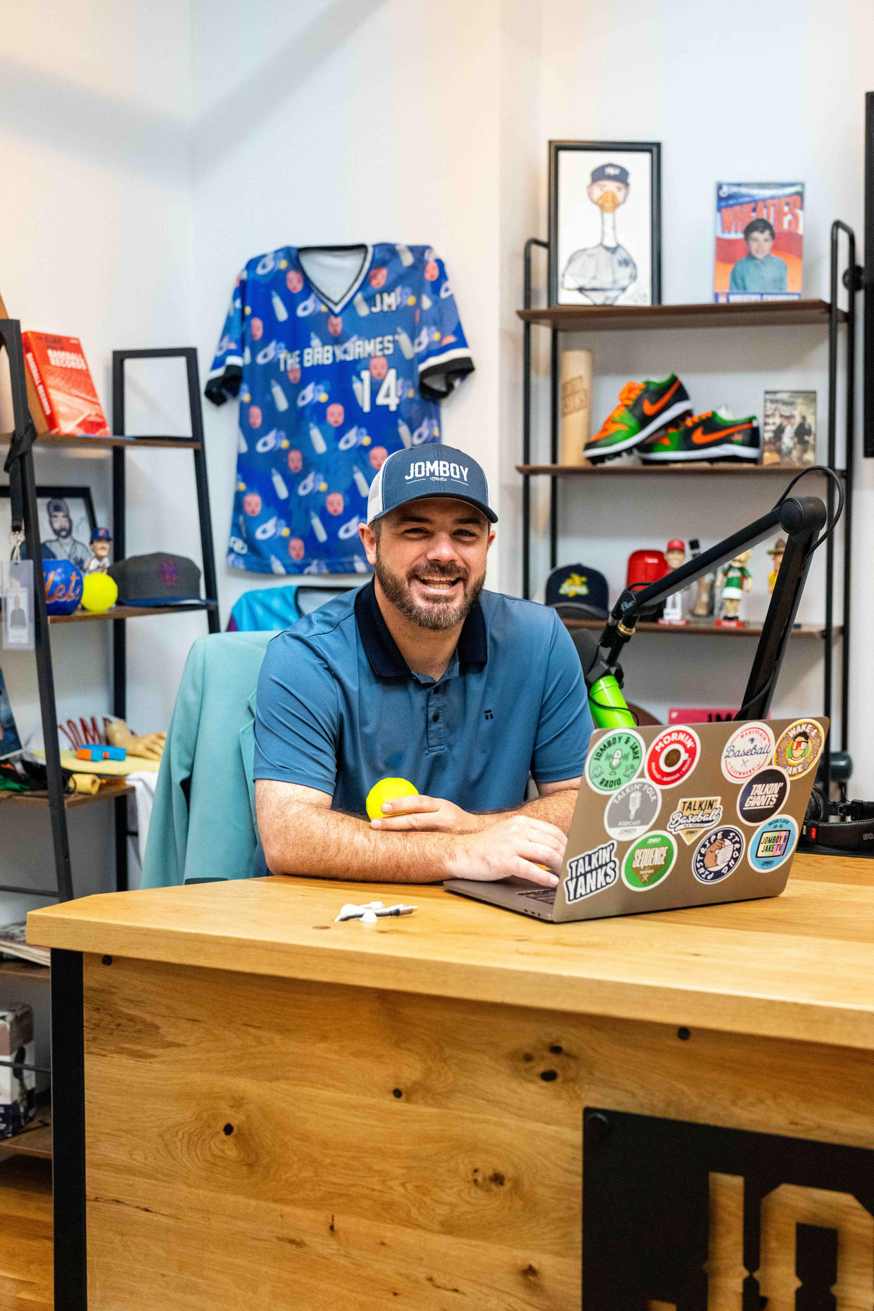 Jimmy O'Brien en las oficinas de Jomboy Media en Nueva York, el 10 de agosto de 2022. (Desiree Rios/The New York Times)