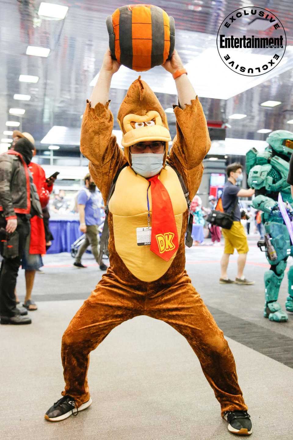 Donkey Kong from <em>Donkey Kong Country</em> cosplayer
