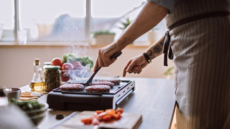 grilling burgers indoors