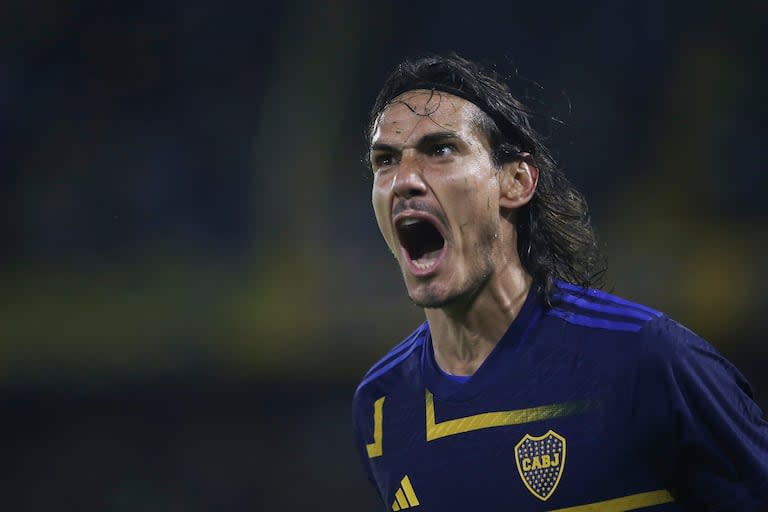 Edinson Cavani le dio el triunfo a Boca en la Bombonera sobre Godoy Cruz y, también, el pase a cuartos de final de la copa