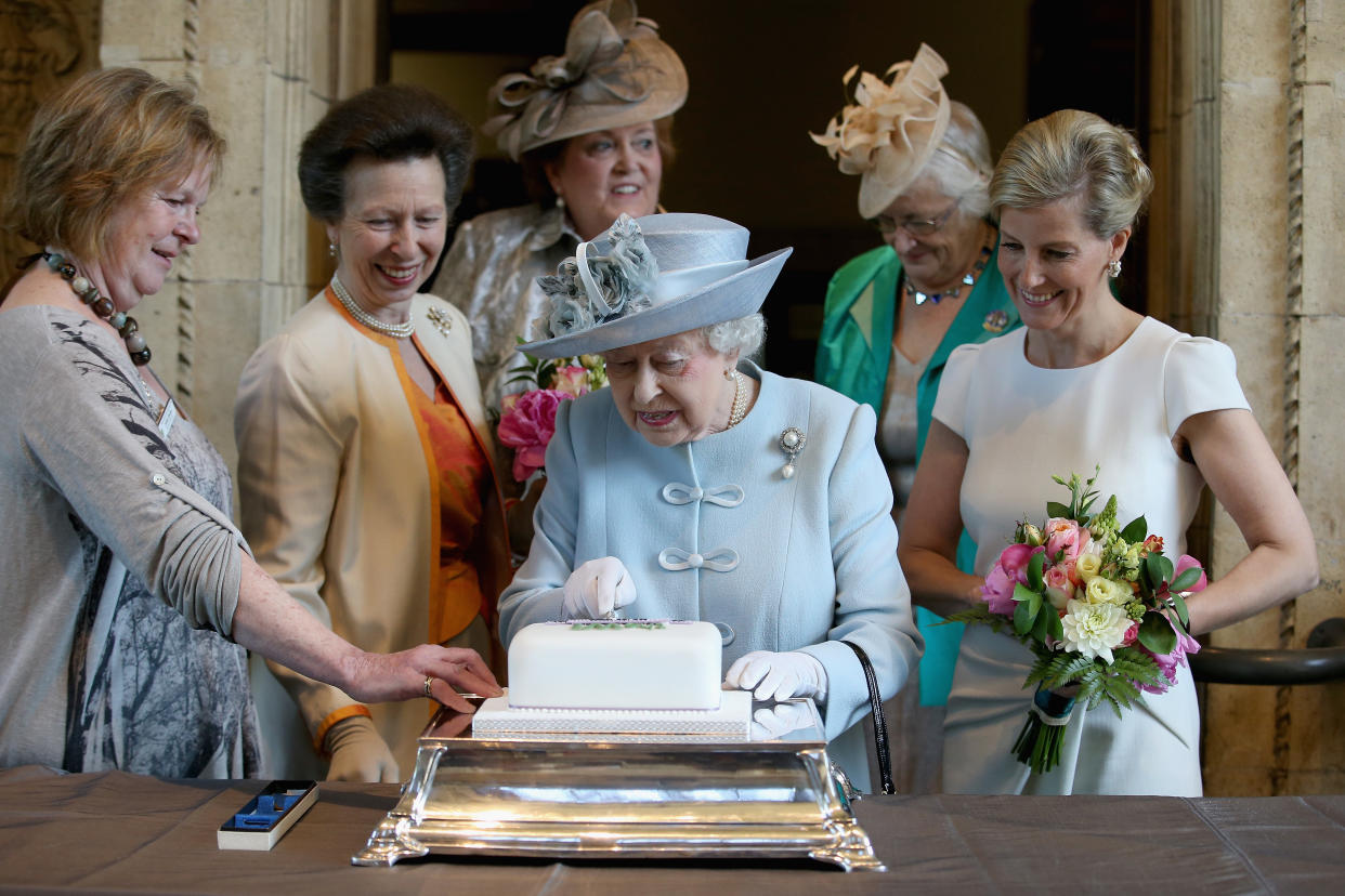 Die Queen sucht einen neuen Konditor. Der muss eine spezielle Fähigkeit mitbringen. (Bild: Getty Images)