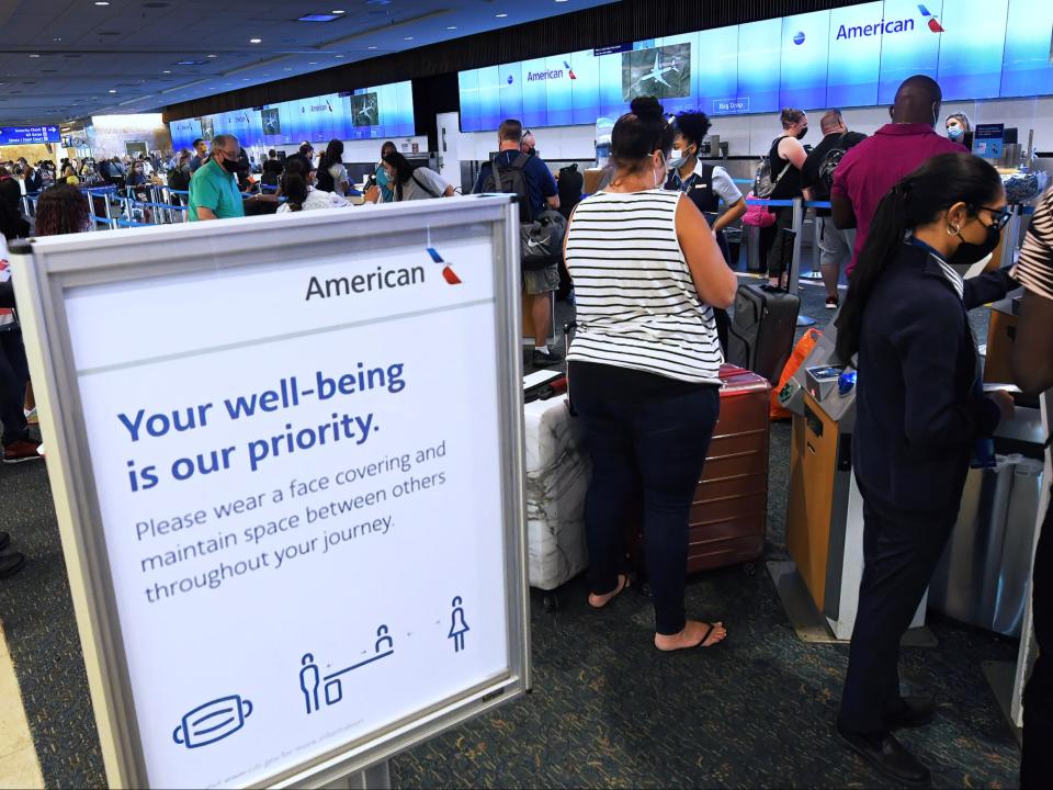 <p>Passengers waiting in line for an American Airlines flight </p> (Paul Hennessy/SOPA Images/Shutterstock)