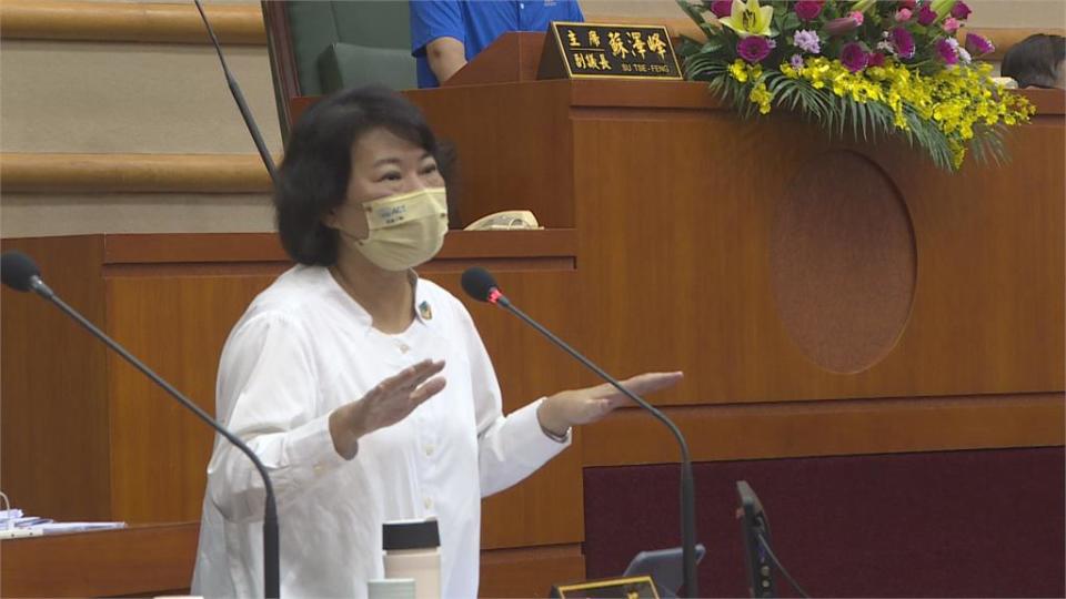 黃敏惠：沒深蹲嘉市不懂改變　李俊俋酸黃「蹲到腳麻」該換人做