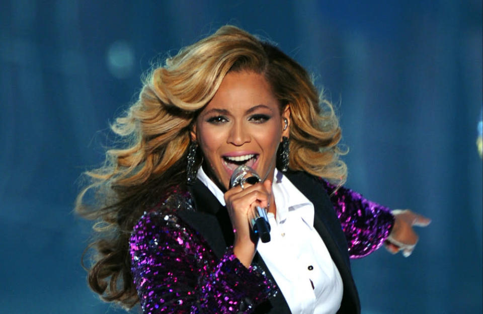 Quelqu'un comme Beyoncé n'a besoin d'aucune promotion pour faire le buzz et la vedette l'a prouvé en dévoilant son album "Beyoncé" par surprise en 2013. Elle a sorti son album culte "Lemonade" de la même façon en 2016.