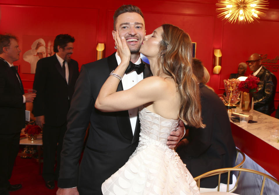 IMAGE DISTRIBUTED FOR THE TELEVISION ACADEMY - EXCLUSIVE - Justin Timberlake, left, and Jessica Biel pose in the Lindt Chocolate Lounge at the 70th Primetime Emmy Awards on Monday, Sept. 17, 2018, at the Microsoft Theater in Los Angeles. (Photo by John Salangsang/Invision for the Television Academy/AP Images)