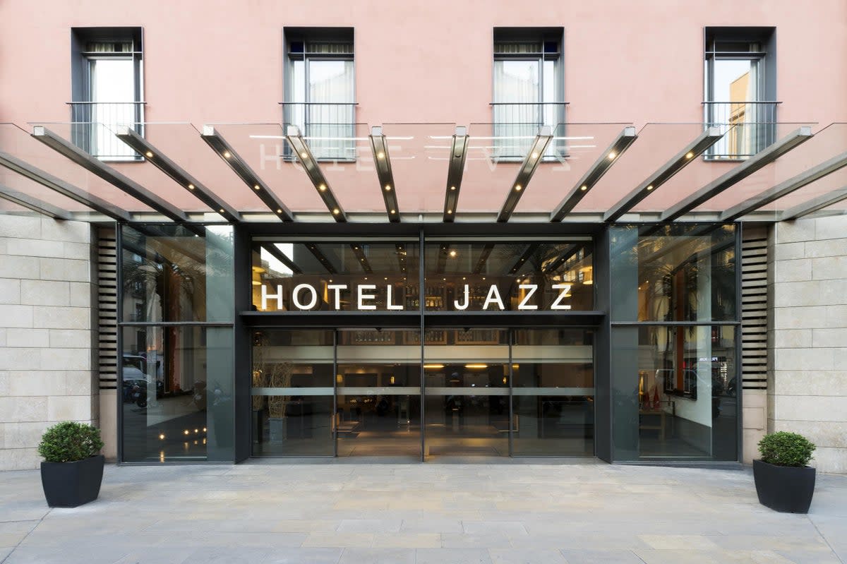  (Hotel Jazz)