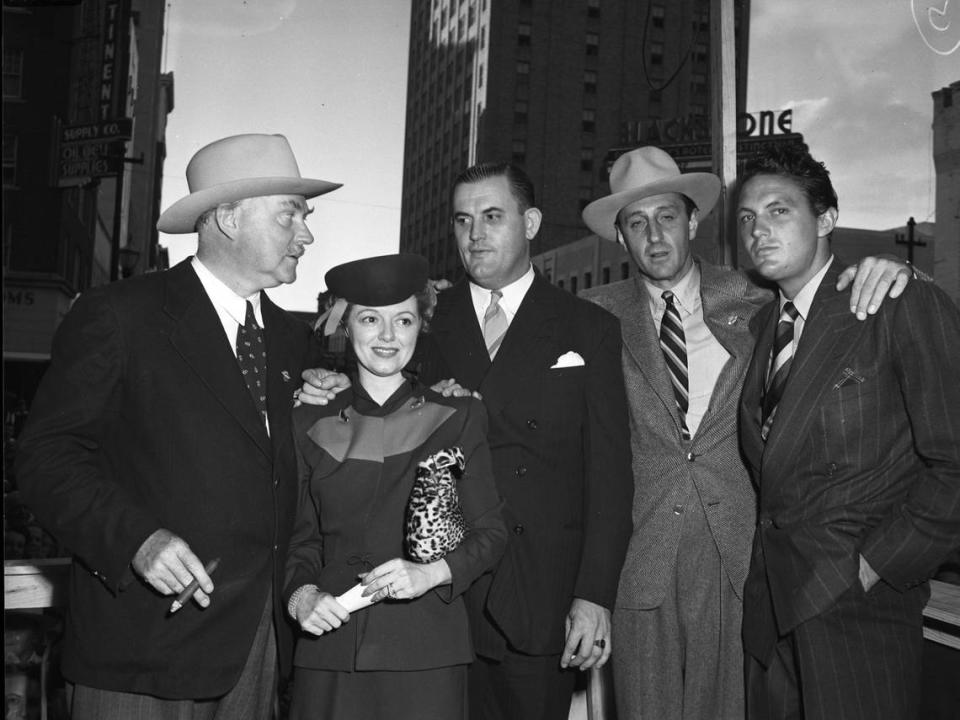 Sept. 18, 1942: Attending a patriotic luncheon featuring Hollywood stars in Fort Worth, from left, Nigel Bruce, Janet Gaynor, Frank Weatherford, Basil Rathbone and Robert Stack. Fort Worth Star-Telegram archives/UT Arlington Special Collections