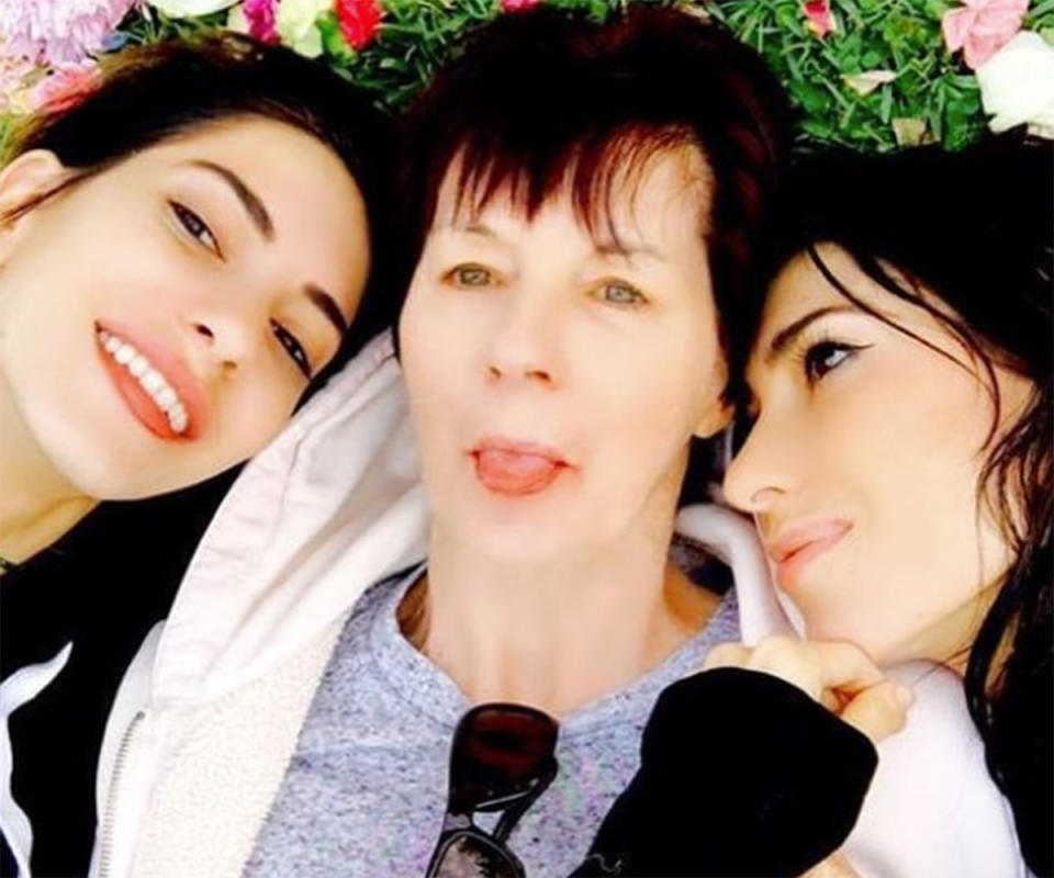 Lisa and Jess from The Veronicas with their mother Colleen